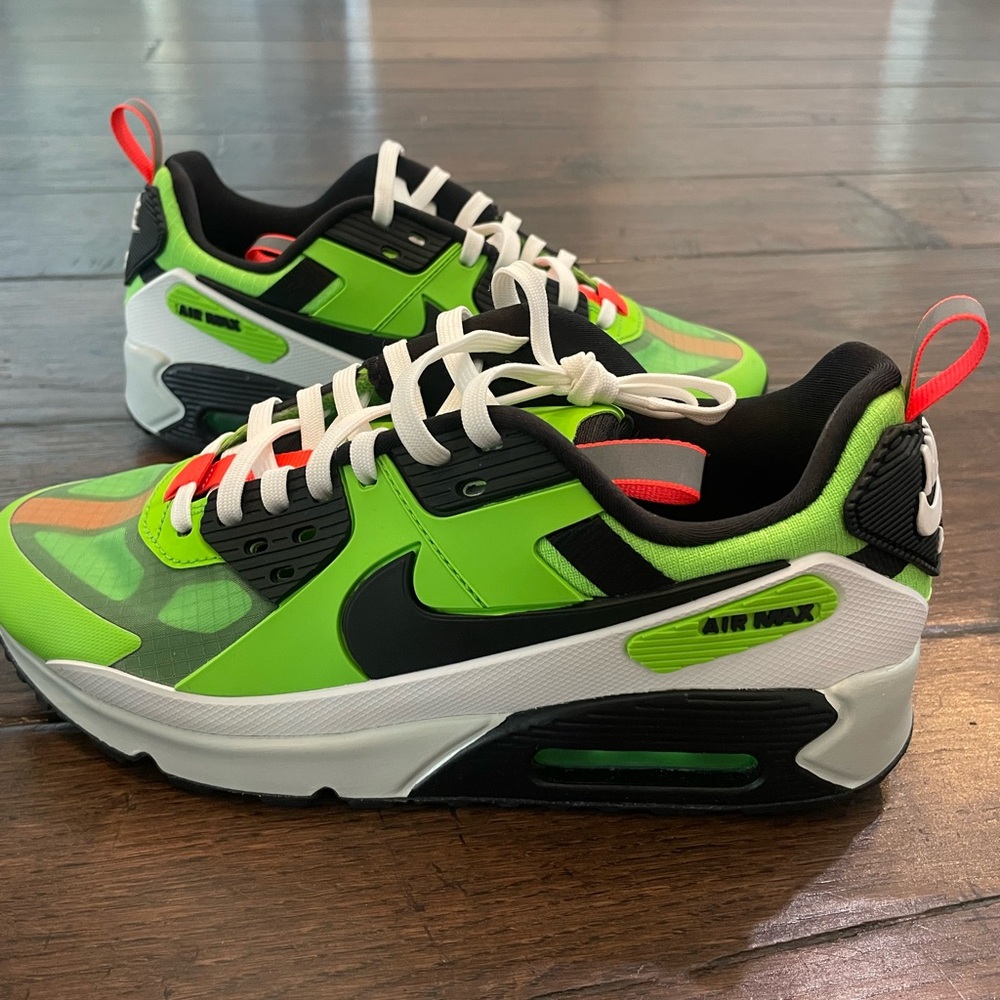 NWT Nike Air Max 90 Drift Action Green youth size 5.5 - Picture 4 of 9